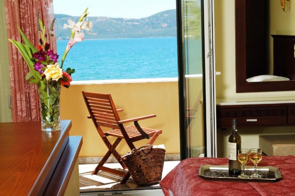 Ariadnes Holiday Accommodation Apidias Lakos Экстерьер фото