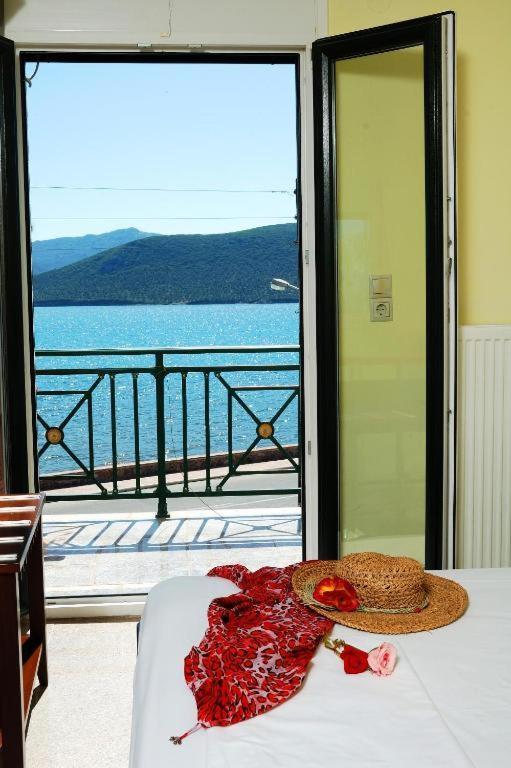 Ariadnes Holiday Accommodation Apidias Lakos Экстерьер фото