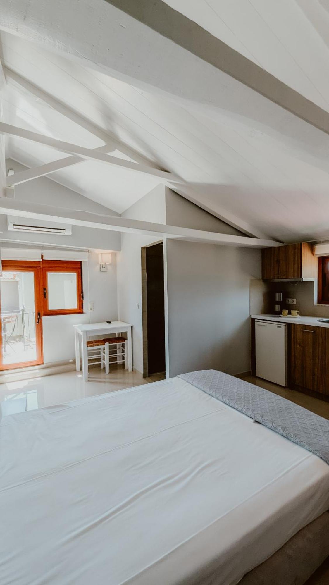 Ariadnes Holiday Accommodation Apidias Lakos Экстерьер фото